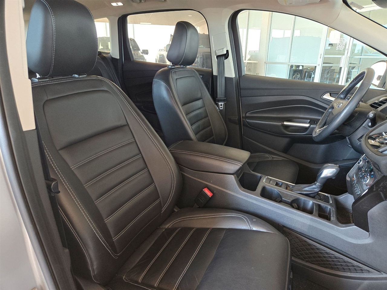 Ford Escape Titanium FWD 2019 Ford Escape Titanium FWD 2019