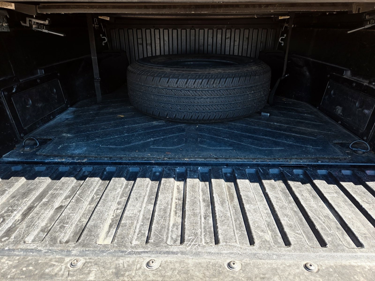 Toyota Tacoma TRD Off Road Double Cab 5' Bed V6 4x4 MT (Natl) 2018 Toyota Tacoma TRD Off Road Double Cab 5' Bed V6 4x4 MT (Natl) 2018