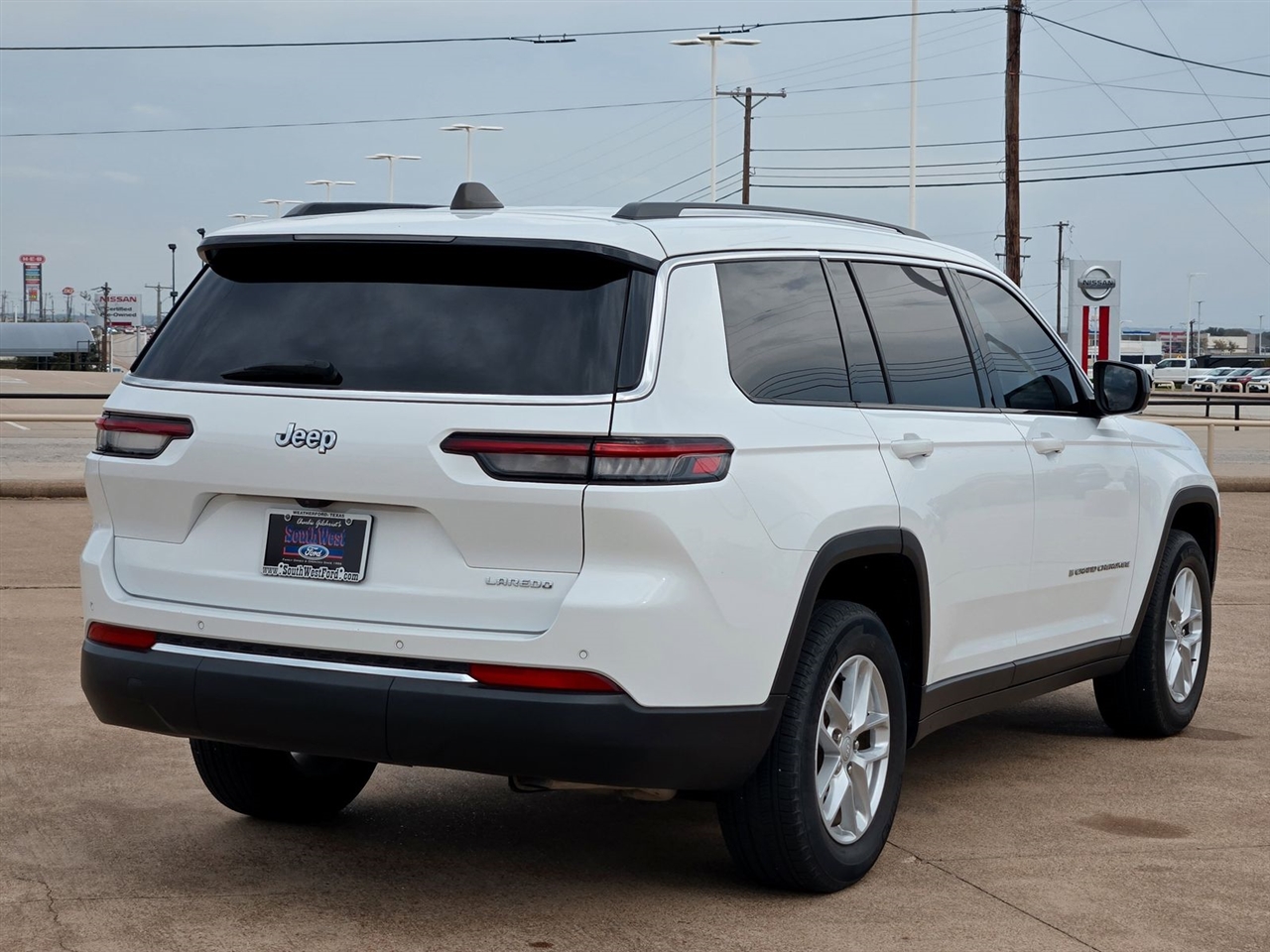 Jeep Grand Cherokee L Laredo 4x2 2023 Jeep Grand Cherokee L Laredo 4x2 2023