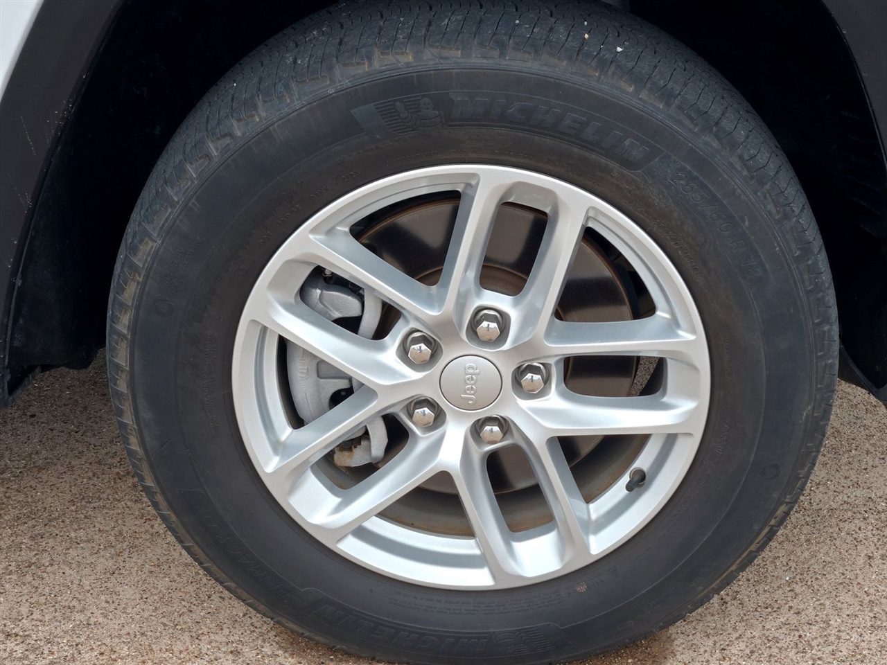 Jeep Grand Cherokee L Laredo 4x2 2023 Jeep Grand Cherokee L Laredo 4x2 2023