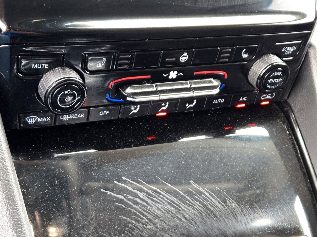 Jeep Grand Cherokee L Laredo 4x2 2023 Jeep Grand Cherokee L Laredo 4x2 2023