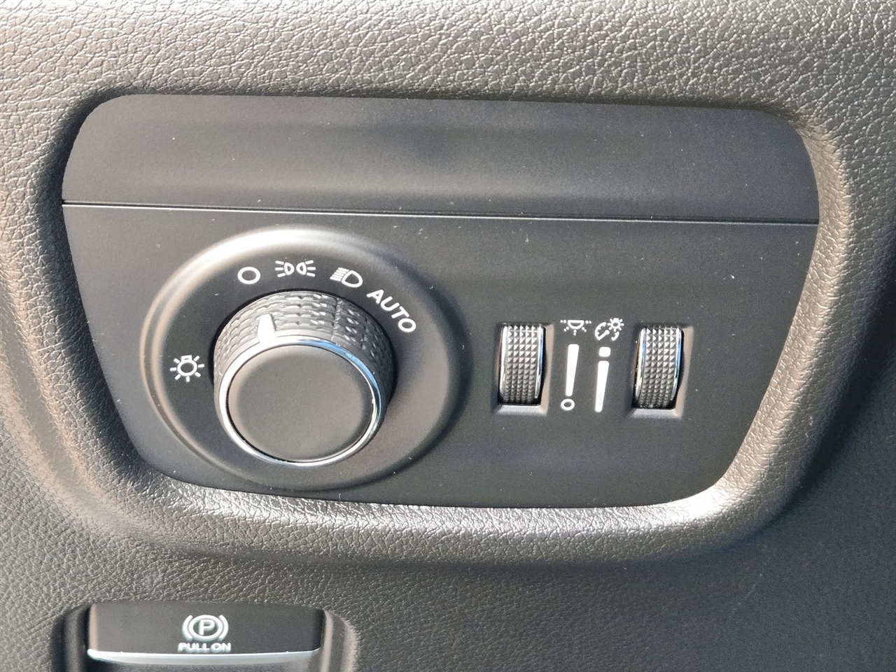 Jeep Grand Cherokee L Laredo 4x2 2023 Jeep Grand Cherokee L Laredo 4x2 2023