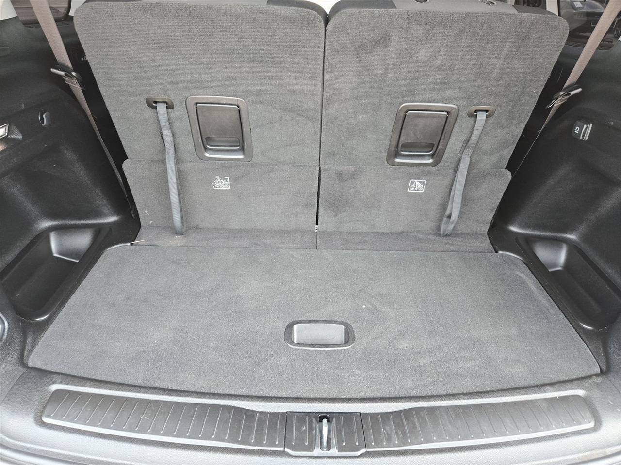 Jeep Grand Cherokee L Laredo 4x2 2023 Jeep Grand Cherokee L Laredo 4x2 2023