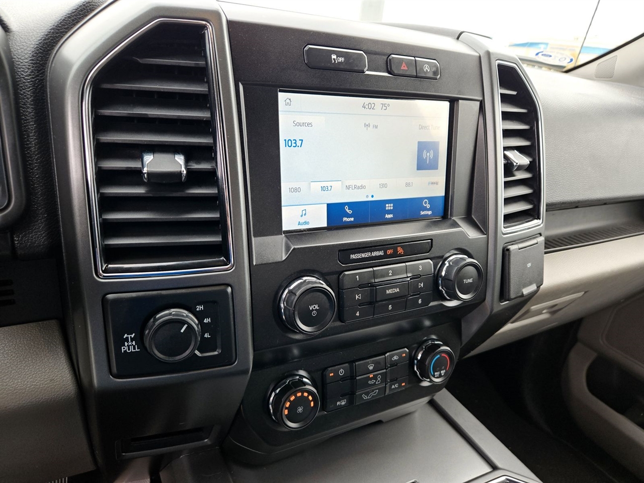 Ford F-150 King Ranch 4WD SuperCrew 5.5' Box 2020 Ford F-150 King Ranch 4WD SuperCrew 5.5' Box 2020