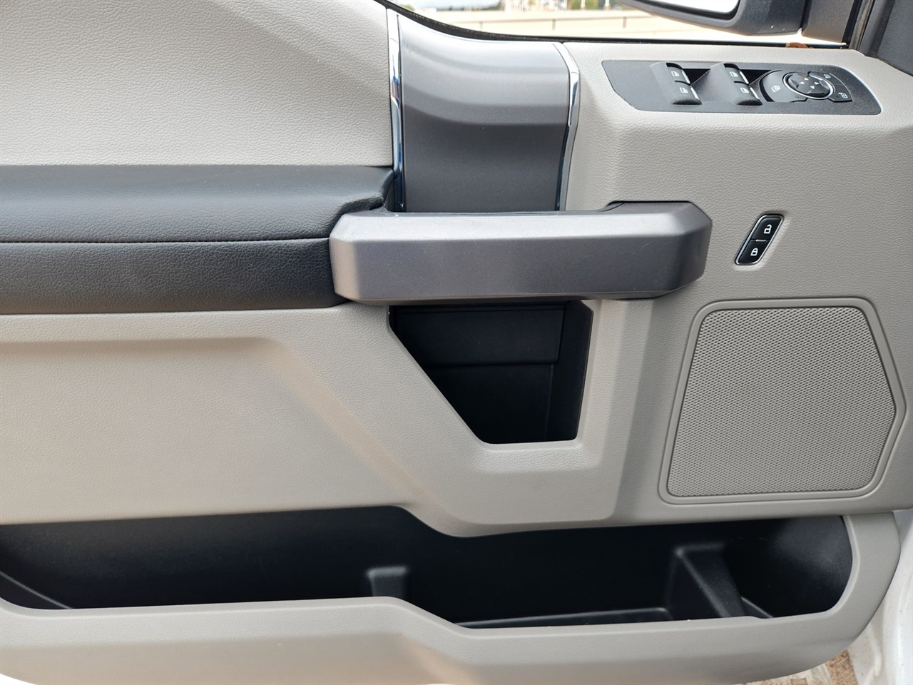 Ford F-150 King Ranch 4WD SuperCrew 5.5' Box 2020 Ford F-150 King Ranch 4WD SuperCrew 5.5' Box 2020