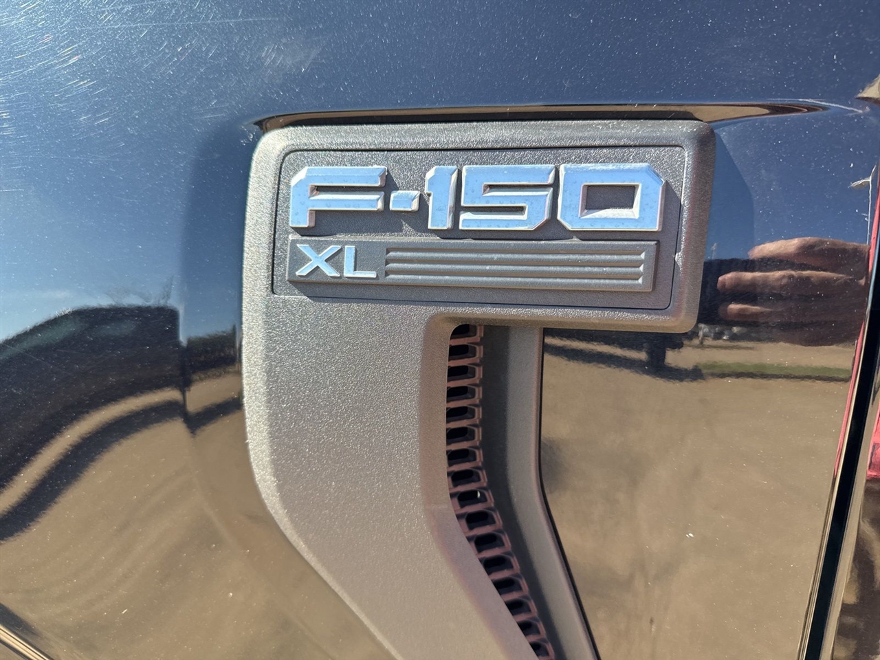 Ford F-150 Lariat 4WD SuperCab 8' Box 2021 Ford F-150 Lariat 4WD SuperCab 8' Box 2021