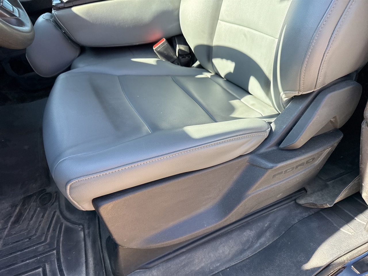 Ford F-150 Lariat 4WD SuperCab 8' Box 2021 Ford F-150 Lariat 4WD SuperCab 8' Box 2021