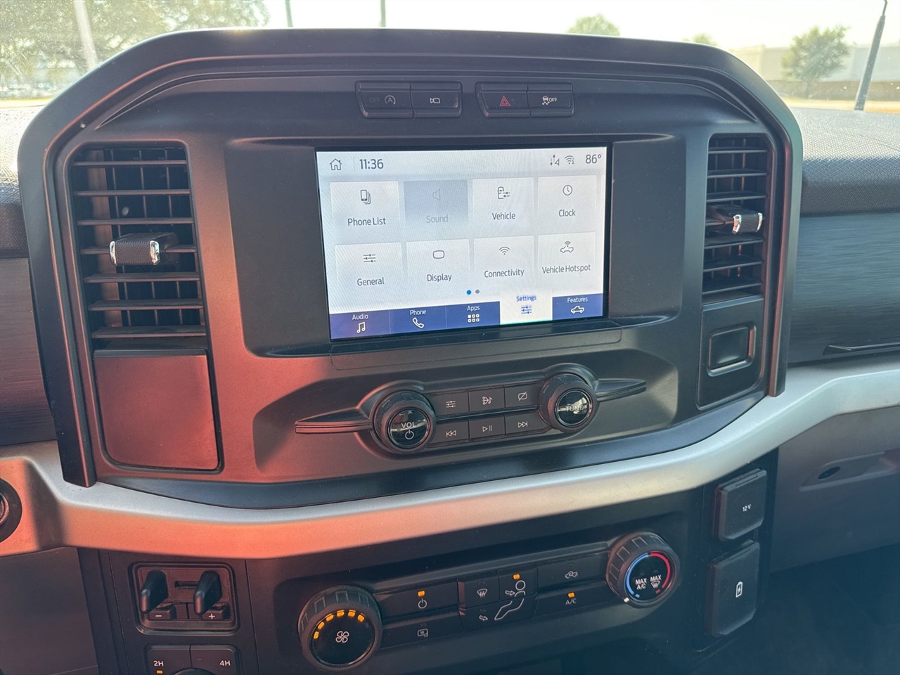 Ford F-150 Lariat 4WD SuperCab 8' Box 2021 Ford F-150 Lariat 4WD SuperCab 8' Box 2021