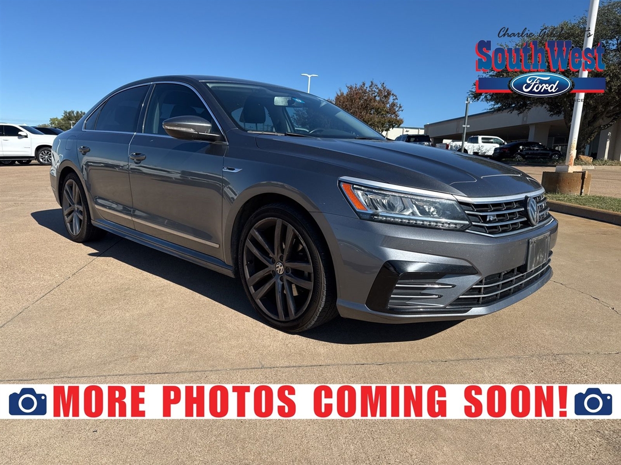 2017 Volkswagen Passat R-Line w/Comfort Pkg Auto