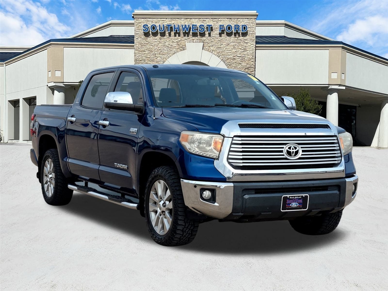2014 Toyota Tundra 4WD Truck CrewMax 5.7L FFV V8 6-Spd AT LTD (Natl)