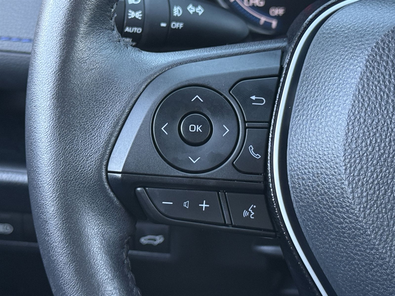 Toyota RAV4 Hybrid XSE AWD (Natl) 2021