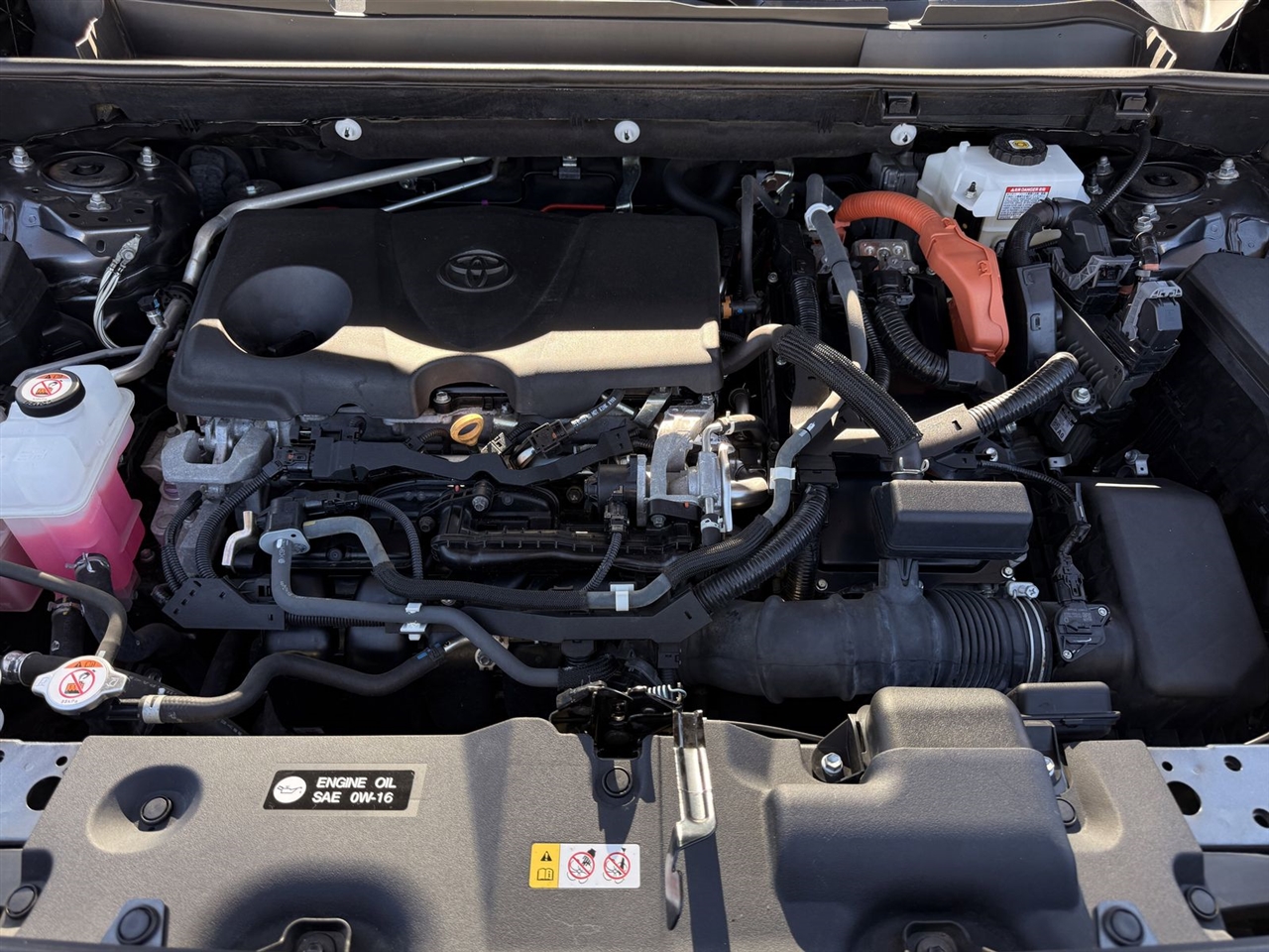 Toyota RAV4 Hybrid XSE AWD (Natl) 2021