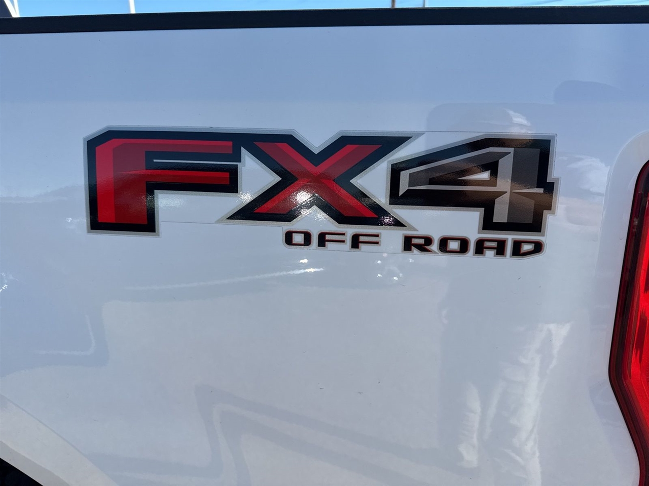 Ford Super Duty F-250 SRW King Ranch 4WD Crew Cab 8' Box 2017