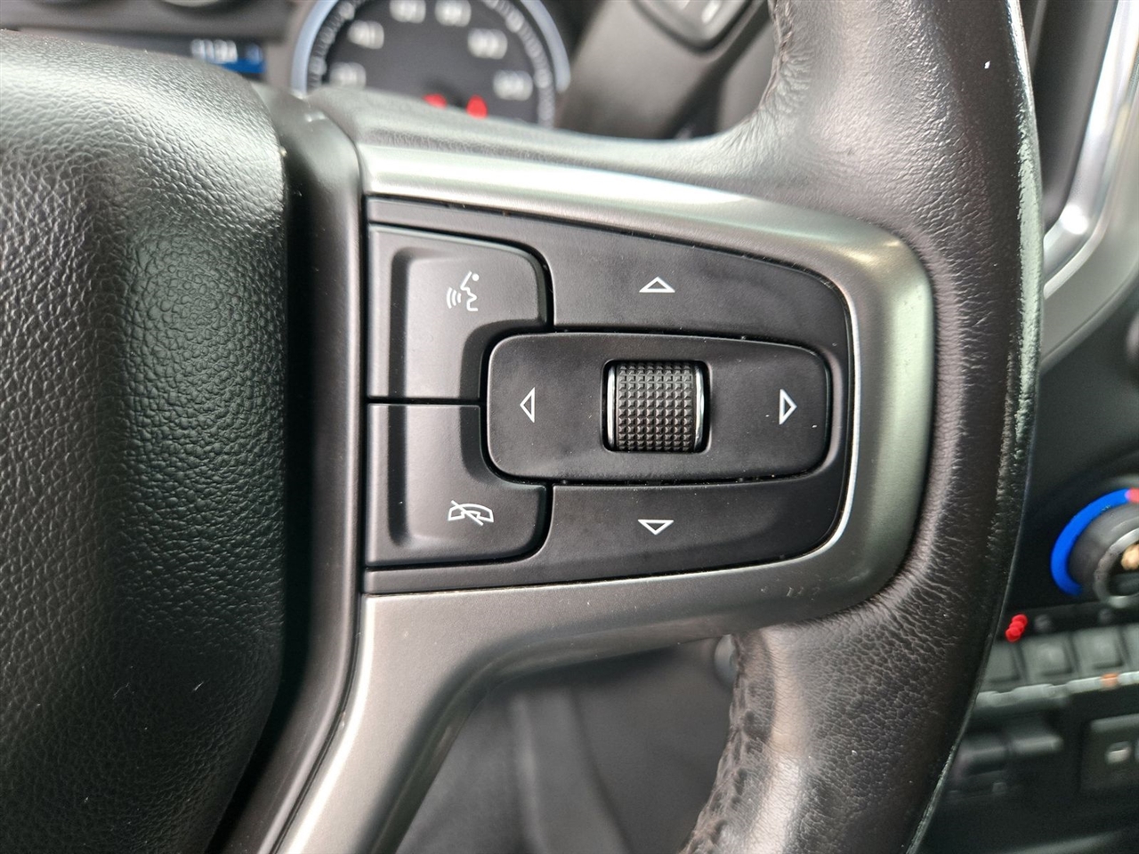 Chevrolet Silverado 1500 4WD Crew Cab 147" LT Trail Boss 2019