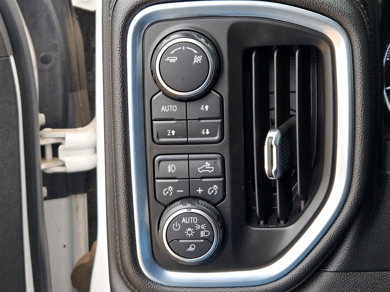 Chevrolet Silverado 1500 4WD Crew Cab 147" LT Trail Boss 2019