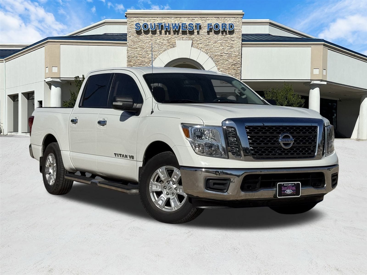 2018 Nissan Titan 4x2 Crew Cab SV