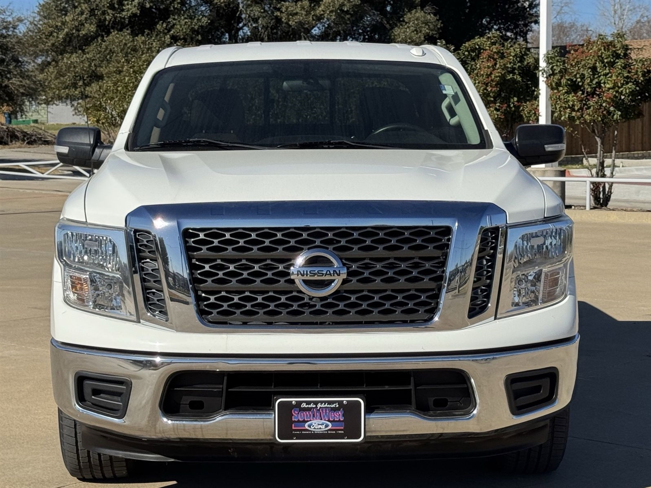Nissan Titan 4x2 Crew Cab SV 2018
