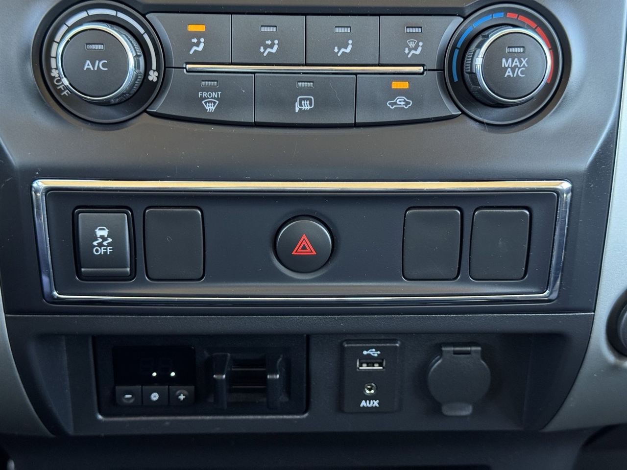 Nissan Titan 4x2 Crew Cab SV 2018