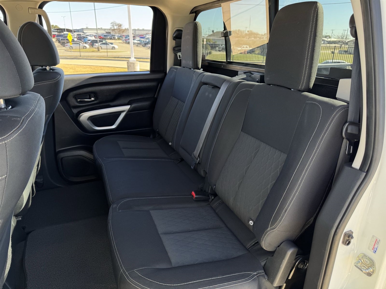 Nissan Titan 4x2 Crew Cab SV 2018