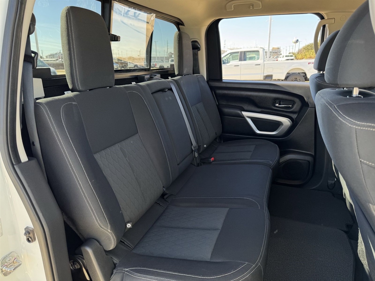 Nissan Titan 4x2 Crew Cab SV 2018