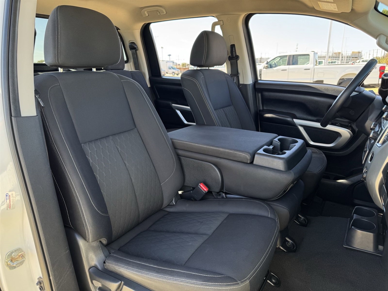 Nissan Titan 4x2 Crew Cab SV 2018
