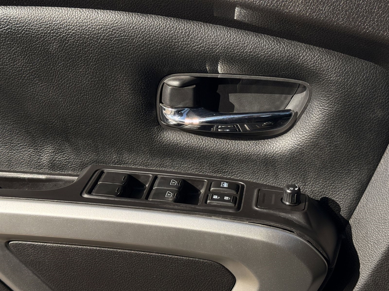 Nissan Titan 4x4 Crew Cab SV 2021