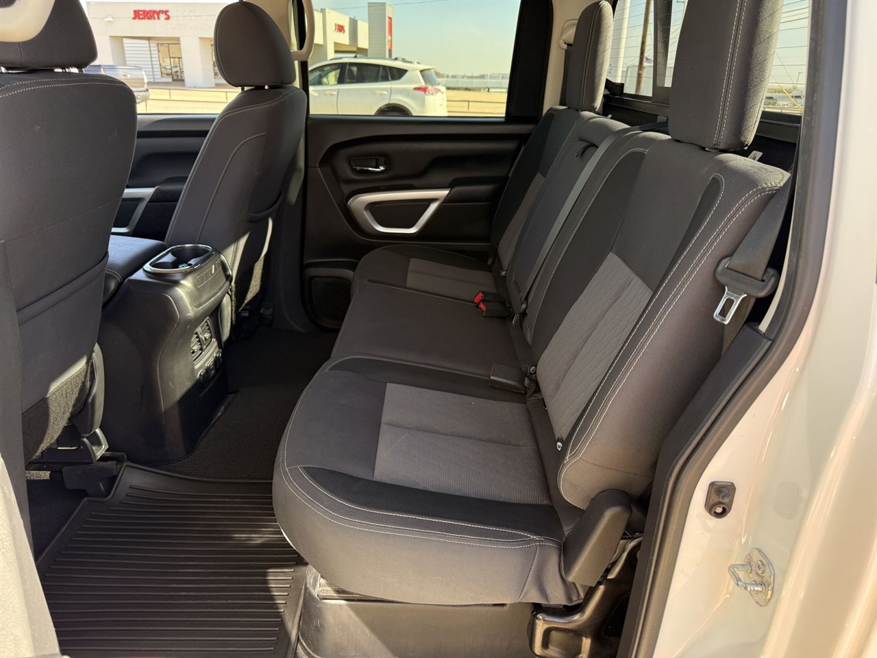 Nissan Titan 4x4 Crew Cab SV 2021