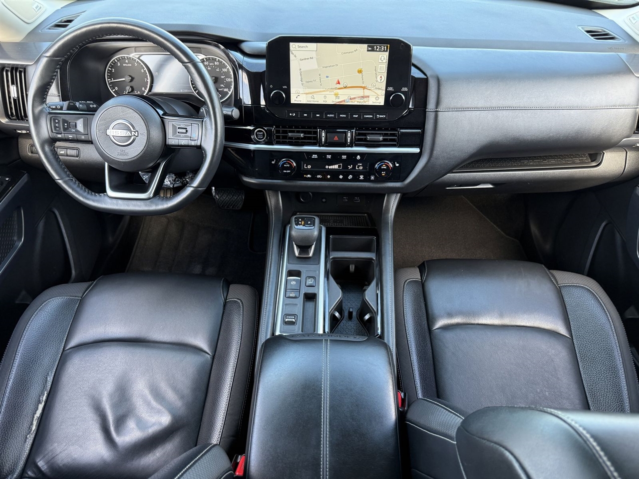 Nissan Pathfinder SL 2WD 2022