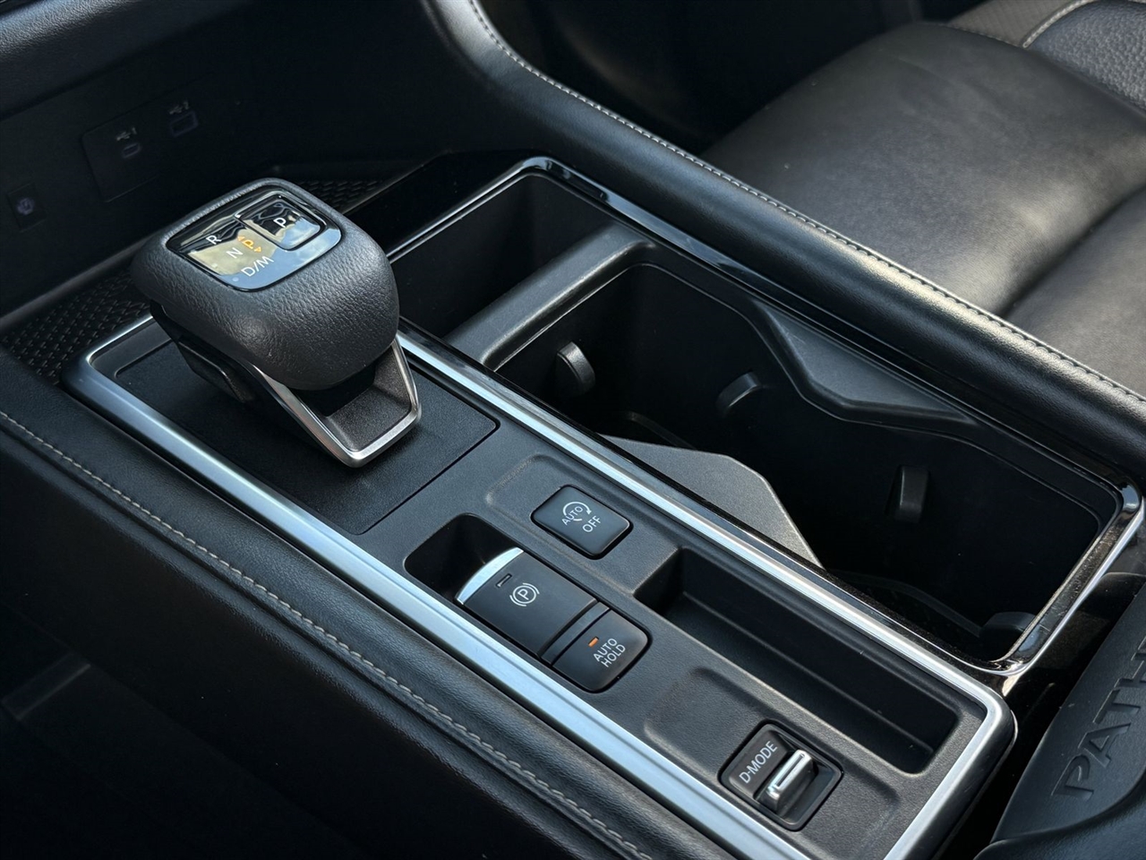 Nissan Pathfinder SL 2WD 2022