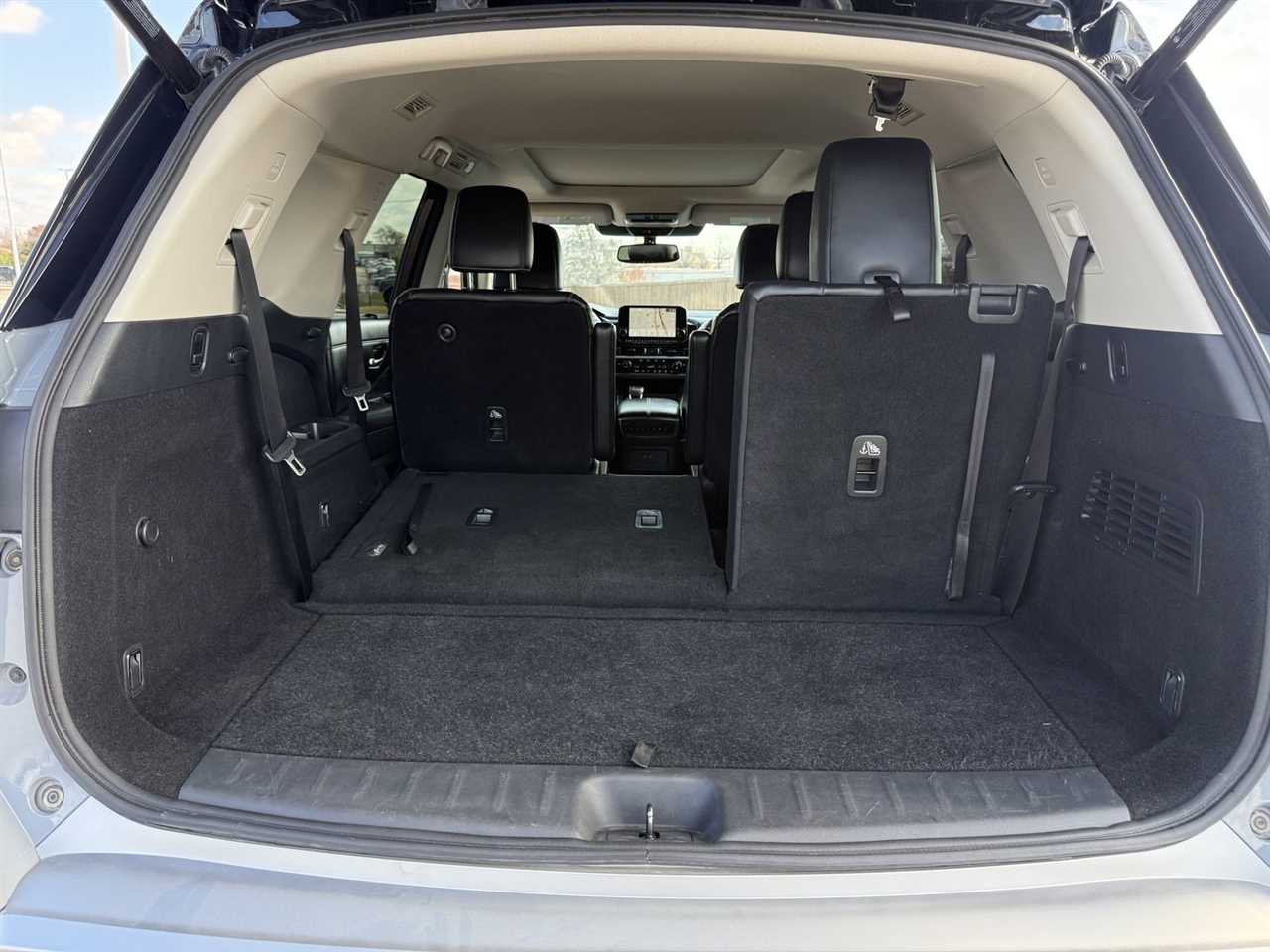 Nissan Pathfinder SL 2WD 2022