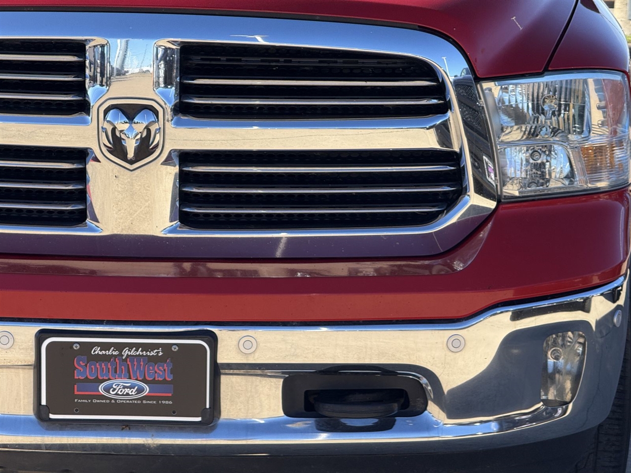 RAM 1500 4WD Crew Cab 140.5" Lone Star 2016