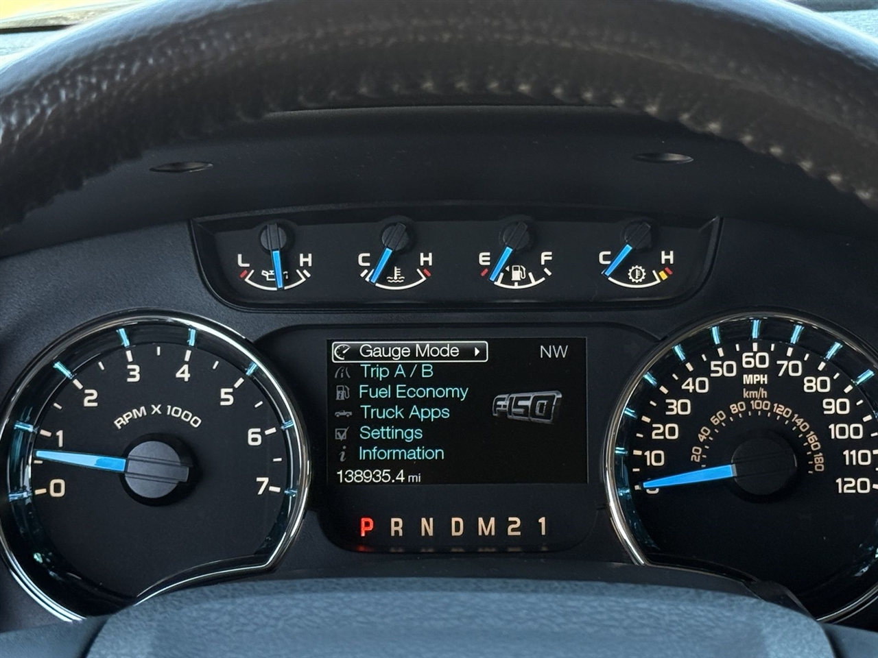 Ford F-150 2WD SuperCrew 145" King Ranch 2013