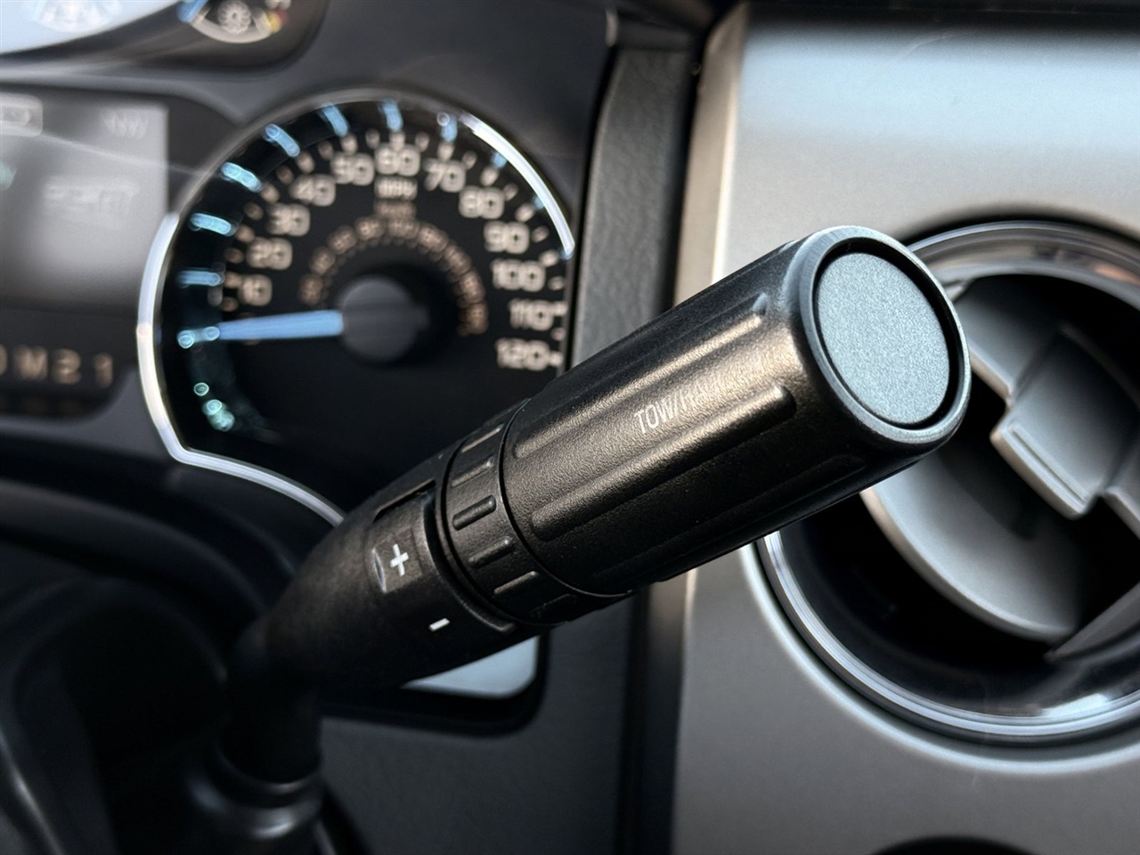 Ford F-150 2WD SuperCrew 145" King Ranch 2013