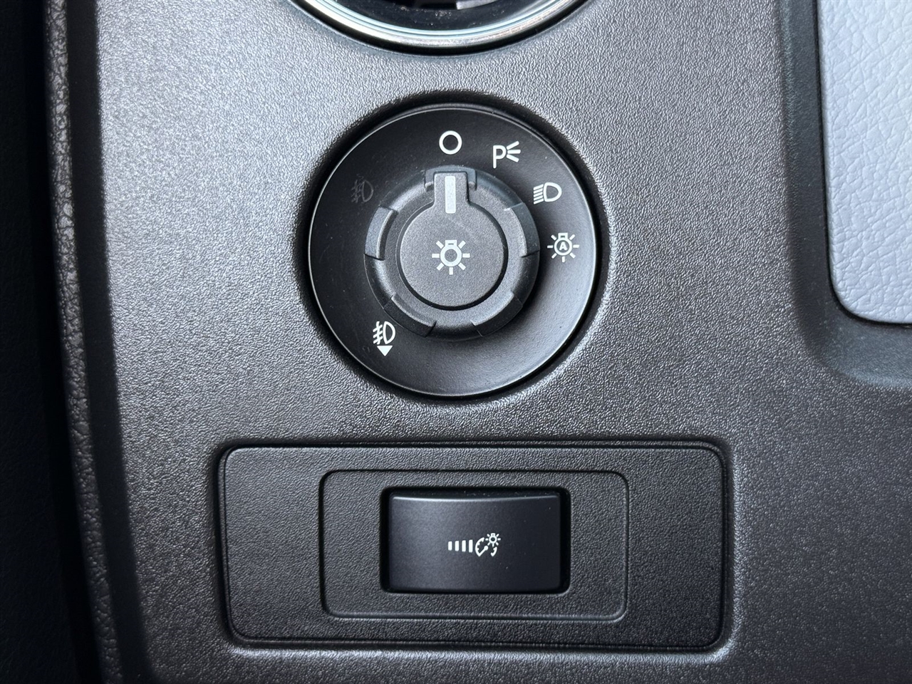 Ford F-150 2WD SuperCrew 145" King Ranch 2013