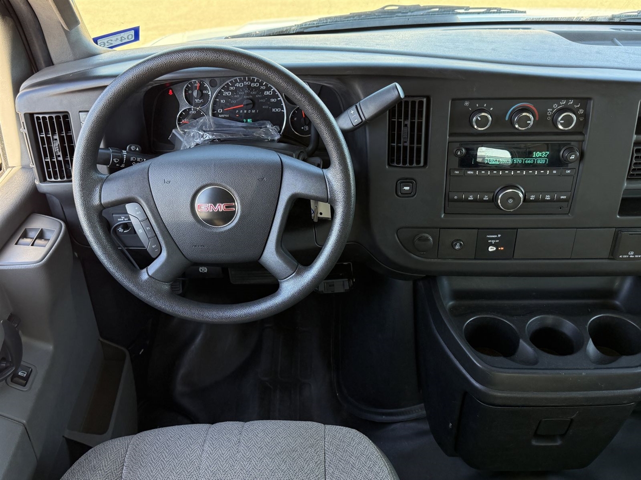 GMC Savana Cargo Van RWD 2500 135" 2017