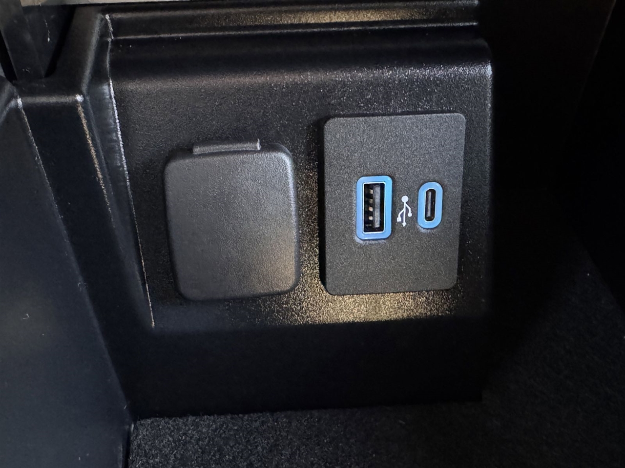 Ford Explorer XLT RWD 2022