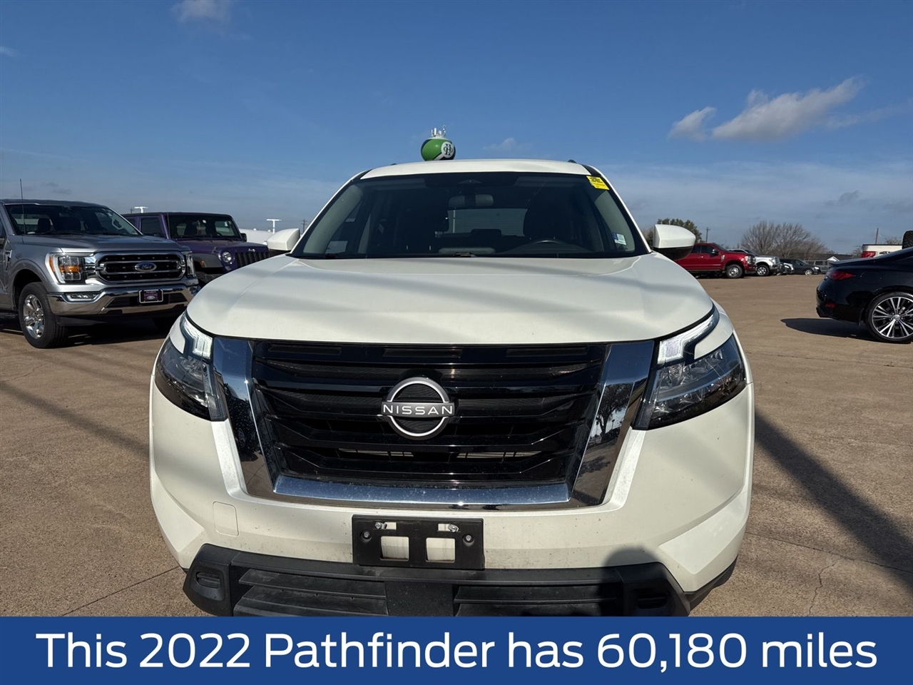 Nissan Pathfinder SV 2WD 2022