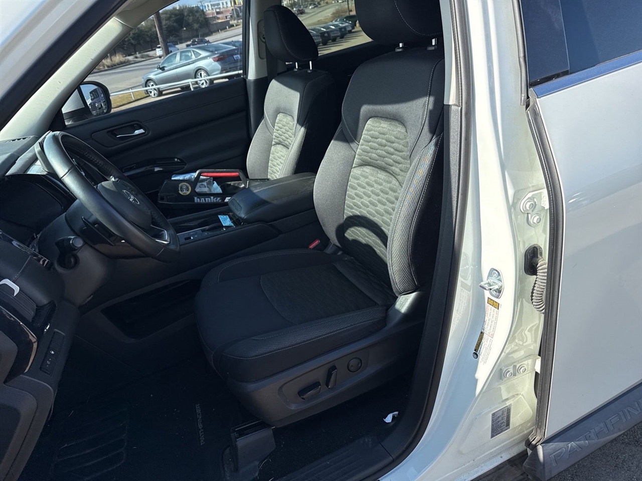 Nissan Pathfinder SV 2WD 2022