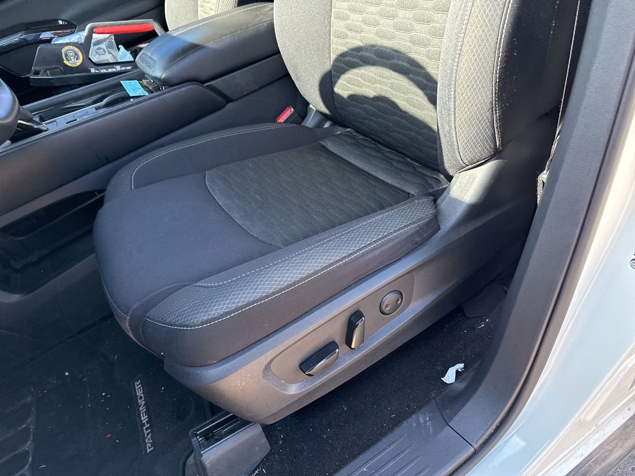 Nissan Pathfinder SV 2WD 2022