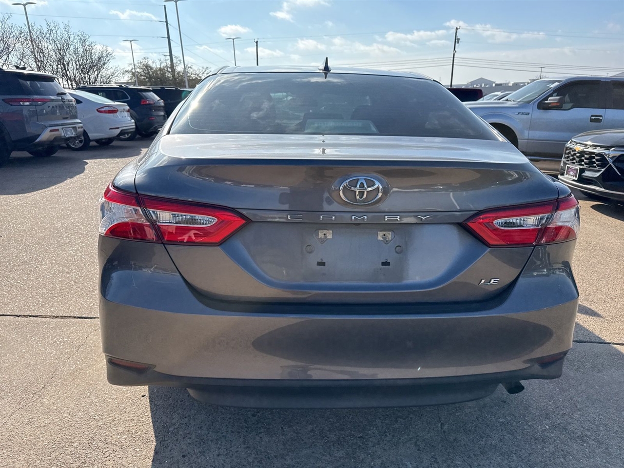 Toyota Camry LE Auto (Natl) 2020