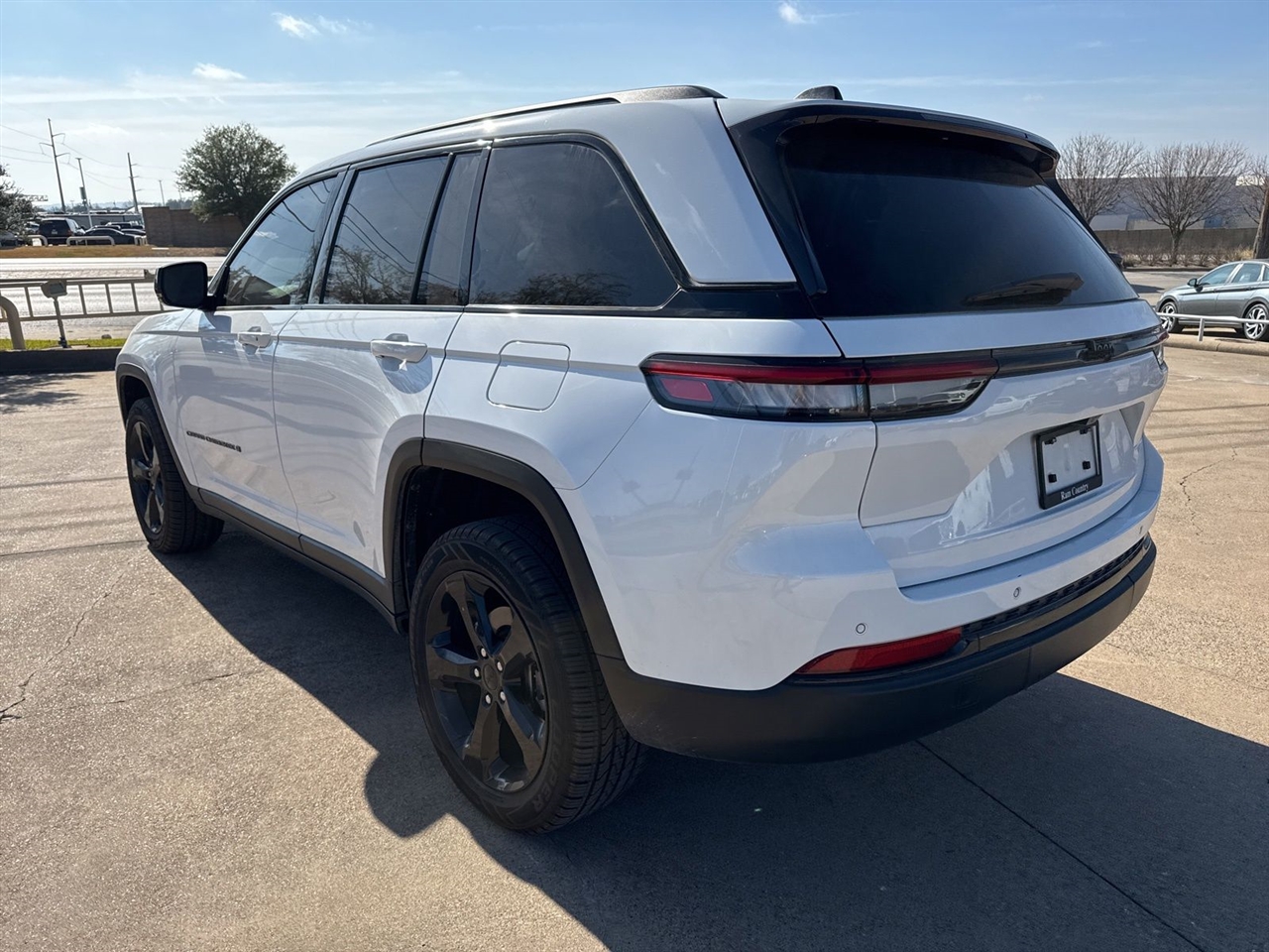 Jeep Grand Cherokee Altitude 4x2 2023