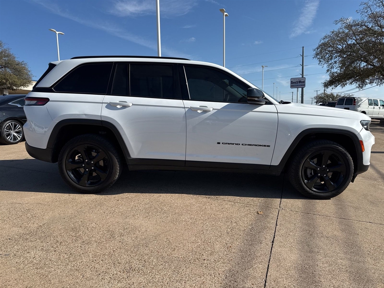 Jeep Grand Cherokee Altitude 4x2 2023