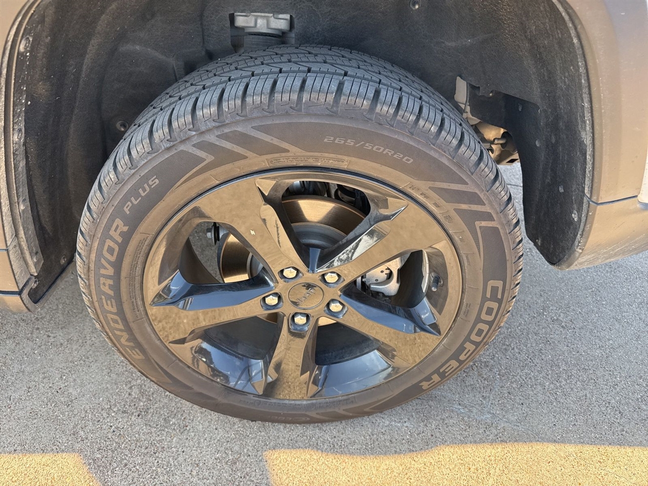 Jeep Grand Cherokee Altitude 4x2 2023