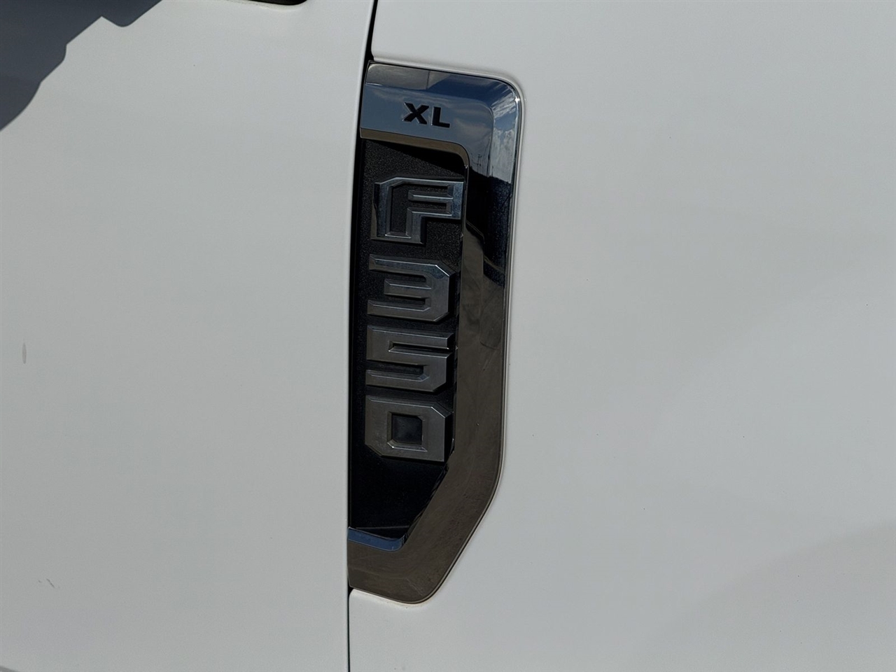 Ford Super Duty F-350 SRW Lariat 2WD SuperCab 8' Box 2020