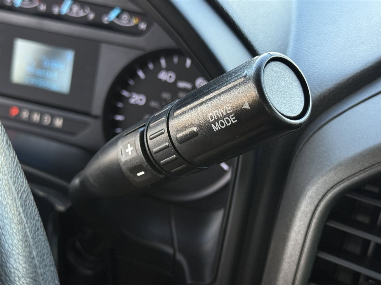 Ford Super Duty F-350 SRW Lariat 2WD SuperCab 8' Box 2020