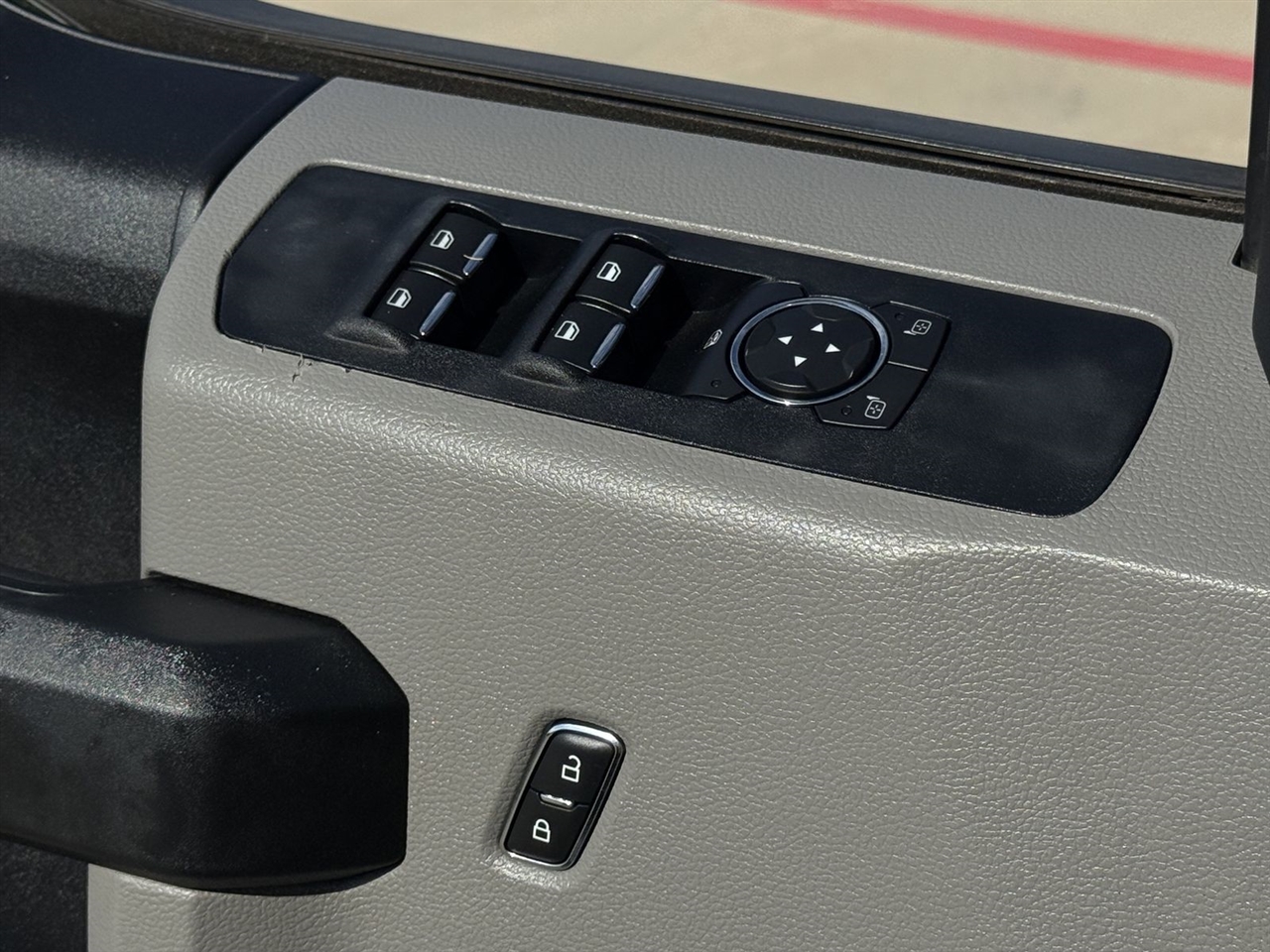 Ford Super Duty F-350 SRW Lariat 2WD SuperCab 8' Box 2020