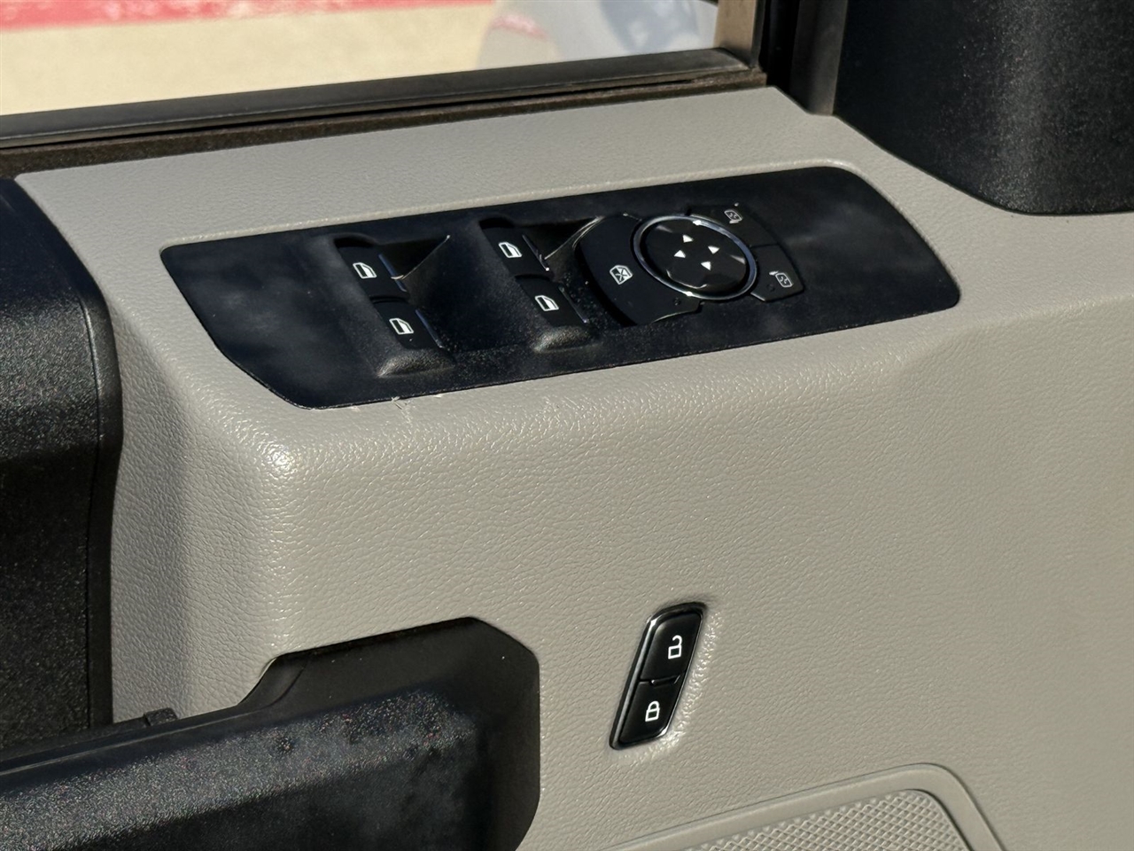 Ford Super Duty F-350 SRW Lariat 2WD SuperCab 8' Box 2020