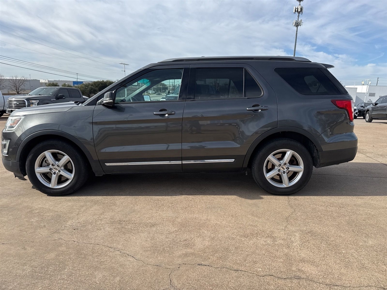 Ford Explorer XLT FWD 2017