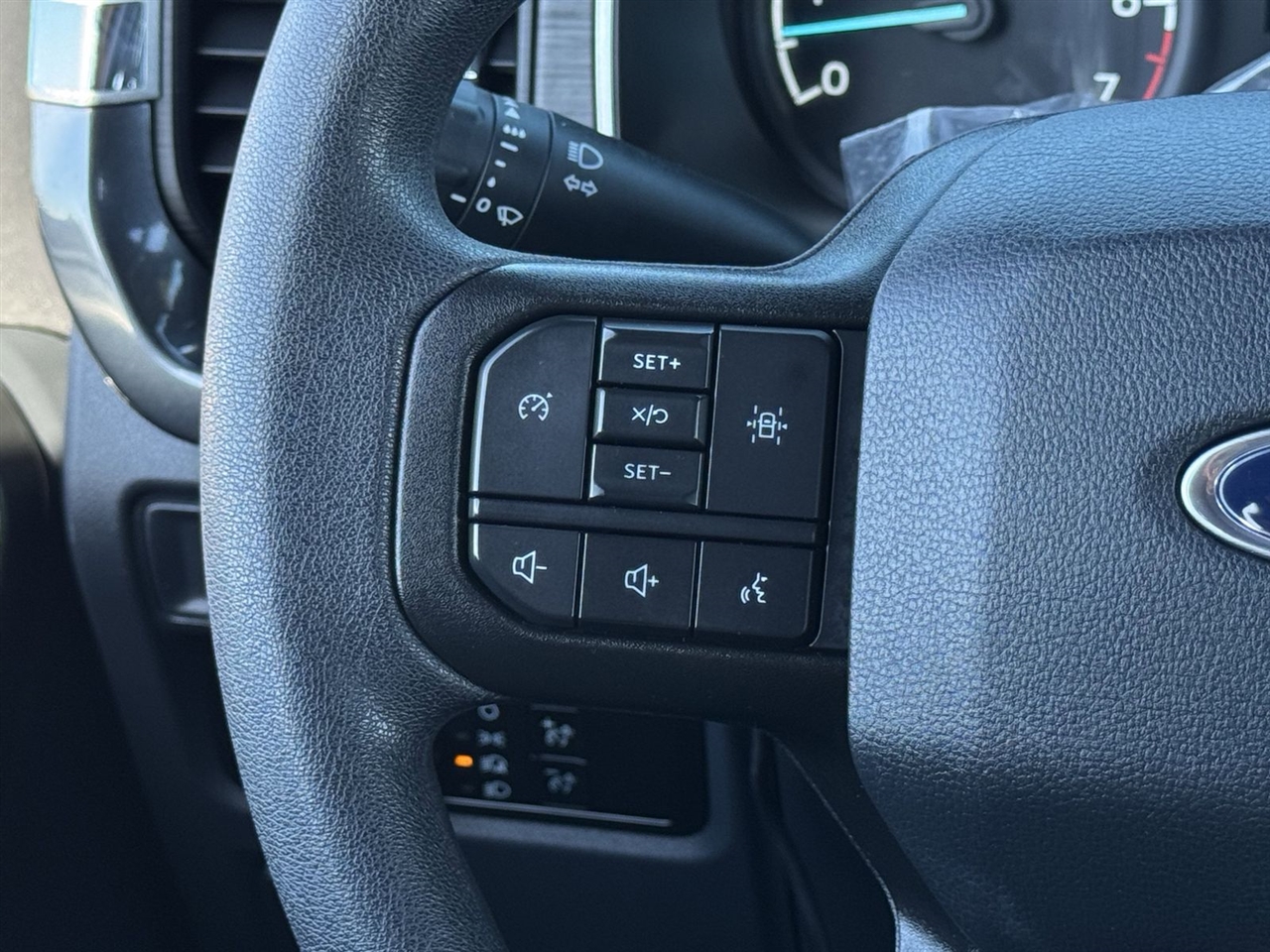 Ford F-150 Lariat 2WD SuperCrew 5.5' Box 2023