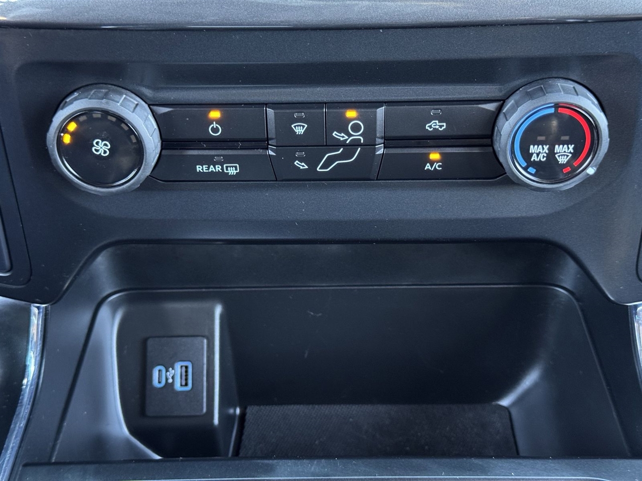 Ford F-150 Lariat 2WD SuperCrew 5.5' Box 2023